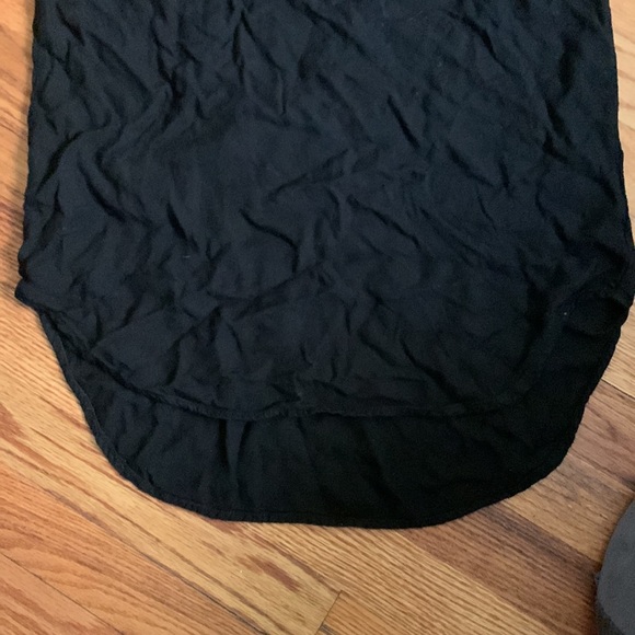 FREE WITH PURCHASE! Women’s Cloth & Stone V-Neck T-Shirt - Picture 4 of 4